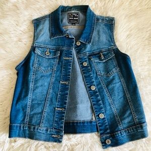 Jean Vest